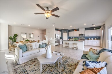 6033 Sunshine Shores St unit 8, Las Vegas, NV 89118 - photo 2