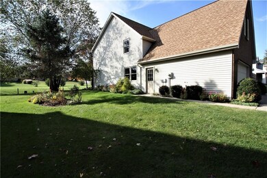 3824 Greenbriar Dr, Columbus, IN 47203 - photo 4