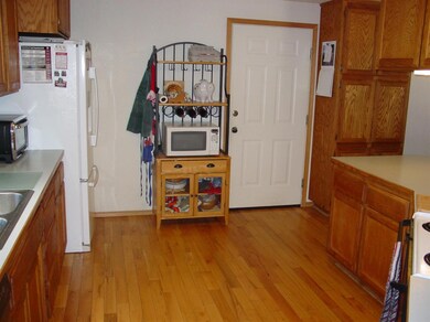 205 NW Sinclair Dr, Grants Pass, OR 97526 - photo 6