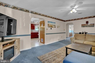 1439 Butter Ln, Reading, PA 19606 - photo 6