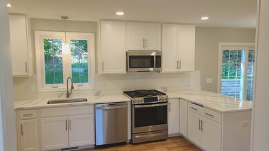 143 Elm St, Wakefield, MA 01880 - photo 5