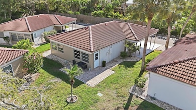 165 Vista Hermosa Cir unit 24A, Sarasota, FL 34242 - photo 3