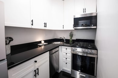 Trafalgar House Condominiums unit 10F, New York, NY 10128 - photo 7