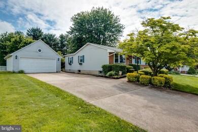 5705 Manor Dr, Woodbine, MD 21797 - photo 2