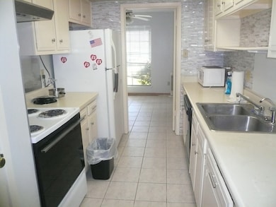 6425 S Briar Bayou Dr, Houston, TX 77072 - photo 4