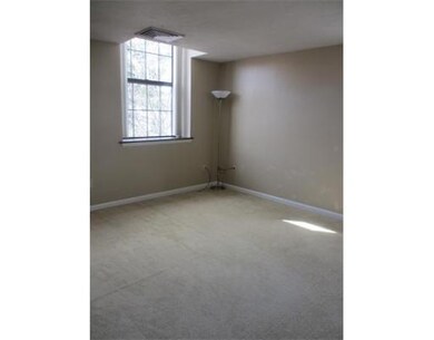 325 Plantation St unit 214, Worcester, MA 01604 - photo 4