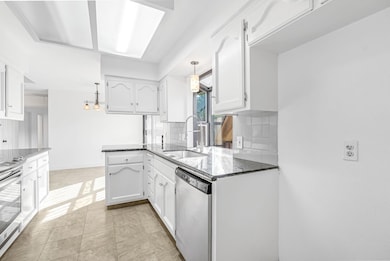 241 E Cole Ave, Fresno, CA 93720 - photo 7