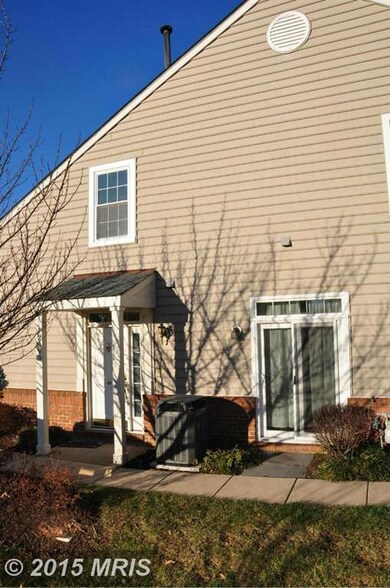 12893 Titania Way unit 8, Woodbridge, VA 22192 - photo 3