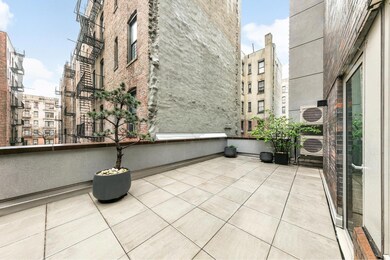 40 Pinehurst Ave unit 2-A, New York, NY 10033 - photo 5