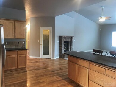 61260 Desert Oasis Ct, Bend, OR 97702 - photo 7