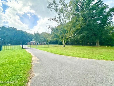 6001 Wooded Acres Rd, Vancleave, MS 39565 - photo 5