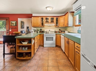 189 Maple Ave, Rutland, MA 01543 - photo 4