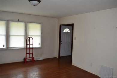 1619 Lynnwood Dr, Statesville, NC 28677 - photo 7