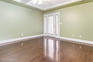 8552 Applegate Village Dr unit 8552, Louisville, KY 40219 - photo 7