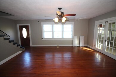 2128 W 10th St, Laurel, MS 39440 - photo 2