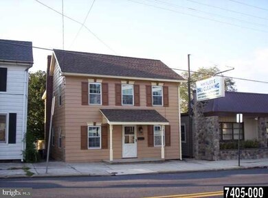 122 E King St, Littlestown, PA 17340 - photo 2