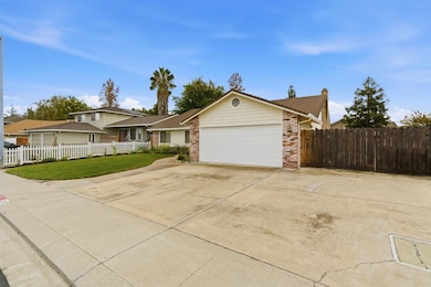 660 Tahoe St, Manteca, CA 95337 - photo 3