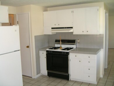 3806 Adell Rd, Columbus, OH 43228 - photo 4