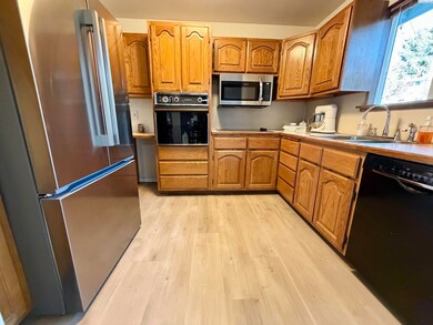 207 Adams Park Dr, Zillah, WA 98953 - photo 6