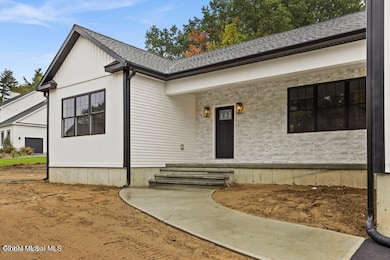 222 Briarwood Ct, Guilderland, NY 12084 - photo 4