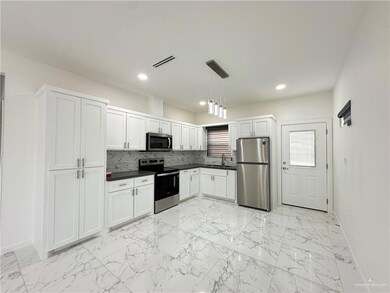 2304 E San Andrea St unit 2, Edinburg, TX 78542 - photo 3