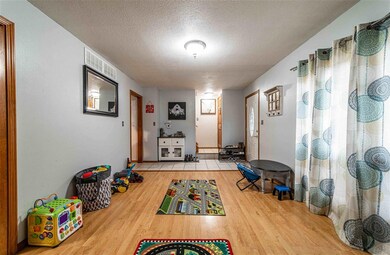 210 Rhoads Ave, Lincoln, IL 62656 - photo 2