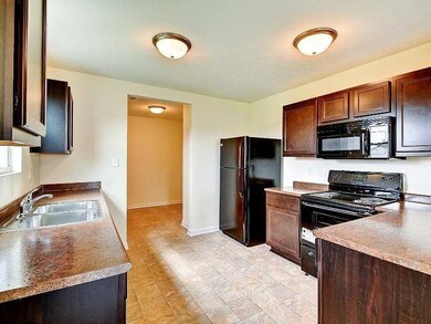 714 W 14th St, Greensburg, IN 47240 - photo 3