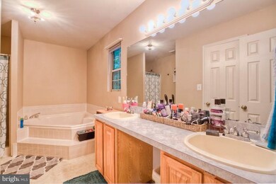 2262 Aquia Dr, Stafford, VA 22554 - photo 2