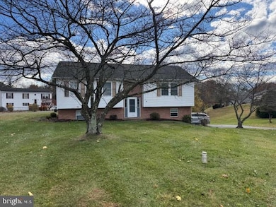 36 Arbutus Ln, Martinsburg, WV 25405 - photo 2