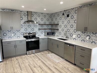 744 Hill Top Dr, Canyon Lake, TX 78133 - photo 3