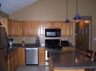 2386 Chestnut Hill Ave, Athol, MA 01331 - photo 6