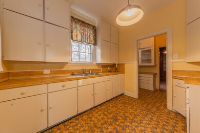 239WSaintPeterSt-7-5