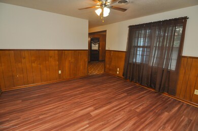 Dining RM to Kitchen