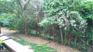 9927 Oakton Terrace Rd unit 9927, Oakton, VA 22124 - photo 4