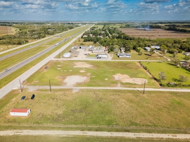 13355 / 13405 Pleasant Valley Dr, Rosharon, TX 77583 - photo 3