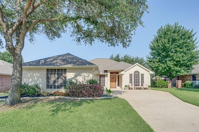 7109 Ashworth Dr, North Richland Hills, TX 76182 - photo 2