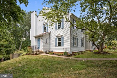 309 Felsted Ct, Sterling, VA 20165 - photo 3