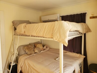 6 Webb #6 Full Bed