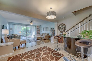 Entry/Den