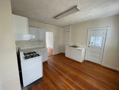 377 Cardinal Medeiros Ave unit 3, Cambridge, MA 02141 - photo 3