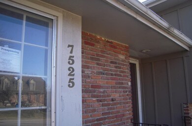 7525 Westgate St, Shawnee, KS 66216 - photo 4
