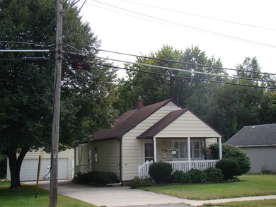 1526 Summit St, New Haven, IN 46774 - photo 2