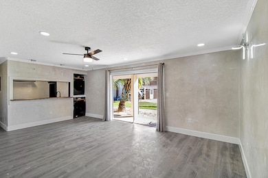 402 Marshall Ct NW unit 1, Fort Walton Beach, FL 32548 - photo 4