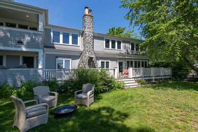 361168ShoreRD_Booth