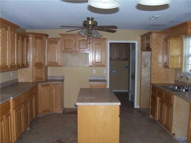 7043 Pine St, Colcord, OK 74338 - photo 3