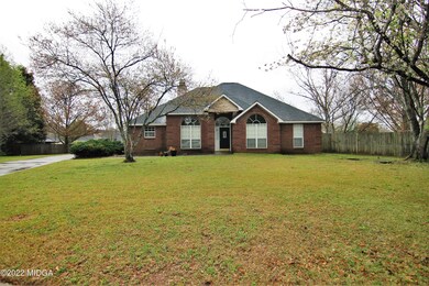 1208 Settlers Trail, Warner Robins, GA 31088 - photo 2