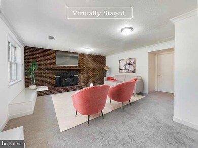 2502 Woodcutter Ct, Reston, VA 20191 - photo 2