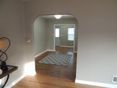 1955 W 7th St, Waterloo, IA 50702 - photo 4