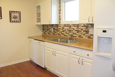 Rosalind_Kitchen_Bright andClean