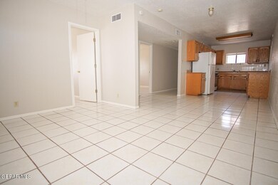 2630 Mountain Ave unit B, El Paso, TX 79930 - photo 5